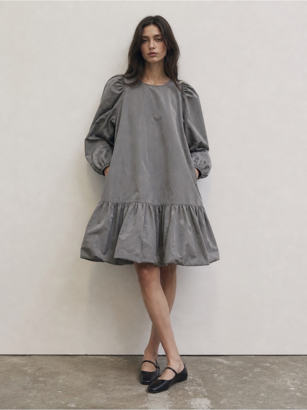 ARITZIA Wilfred  Women’s Sedona Asphalt Gray/Warm Gray Parachute Midi Dress